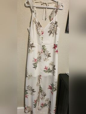 Dynamite Floral White V-Neck Maxi Dress XL